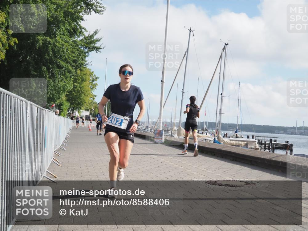 17.08.2025 - KN Förde Triathlon 2025 KatJ http://msf.ph/oto/8588406 17.08.2025 10:14:25 Laufen 202 meine-sportfotos.de