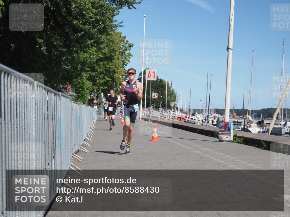 17.08.2025 - KN Förde Triathlon 2025 KatJ http://msf.ph/oto/8588430 17.08.2025 13:32:31 Laufen 395, 509 meine-sportfotos.de