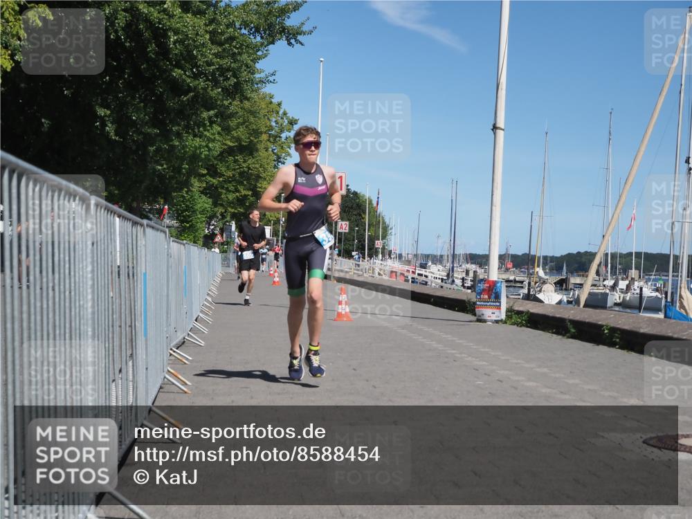 17.08.2025 - KN Förde Triathlon 2025 KatJ http://msf.ph/oto/8588454 17.08.2025 13:32:32 Laufen 395, 509 meine-sportfotos.de