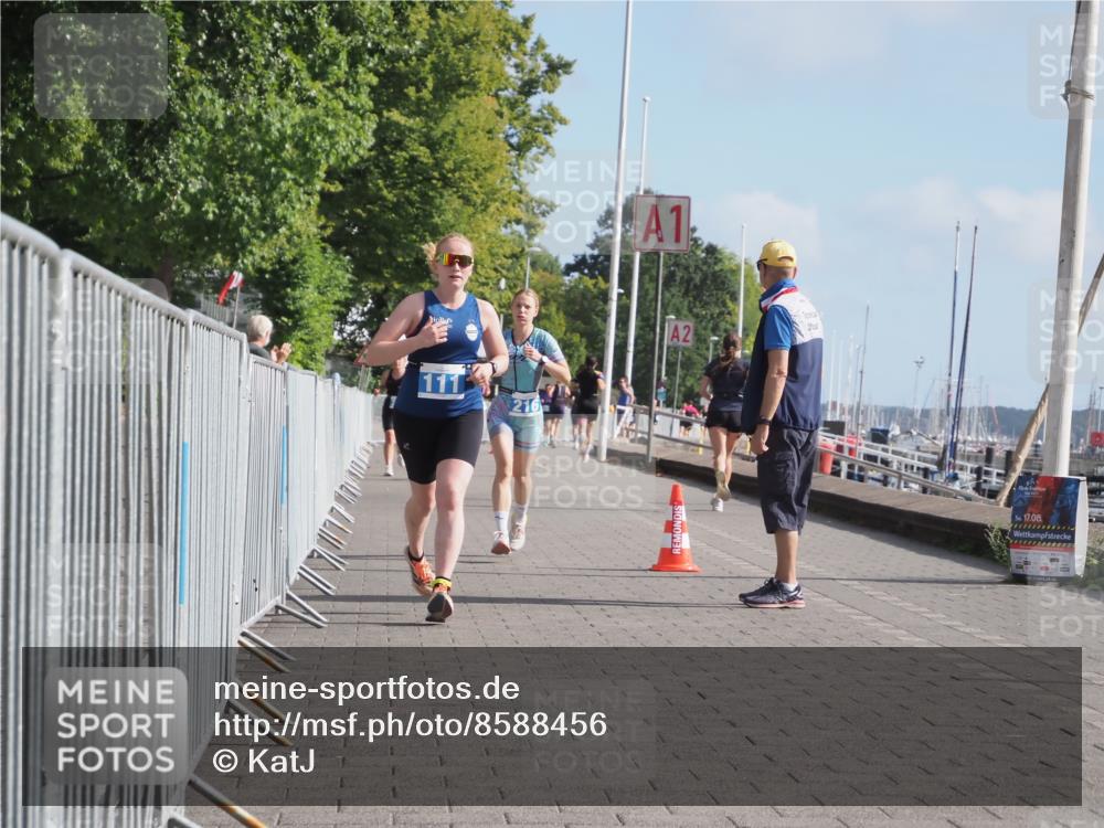 17.08.2025 - KN Förde Triathlon 2025 KatJ http://msf.ph/oto/8588456 17.08.2025 10:14:37 Laufen 111, 216 meine-sportfotos.de