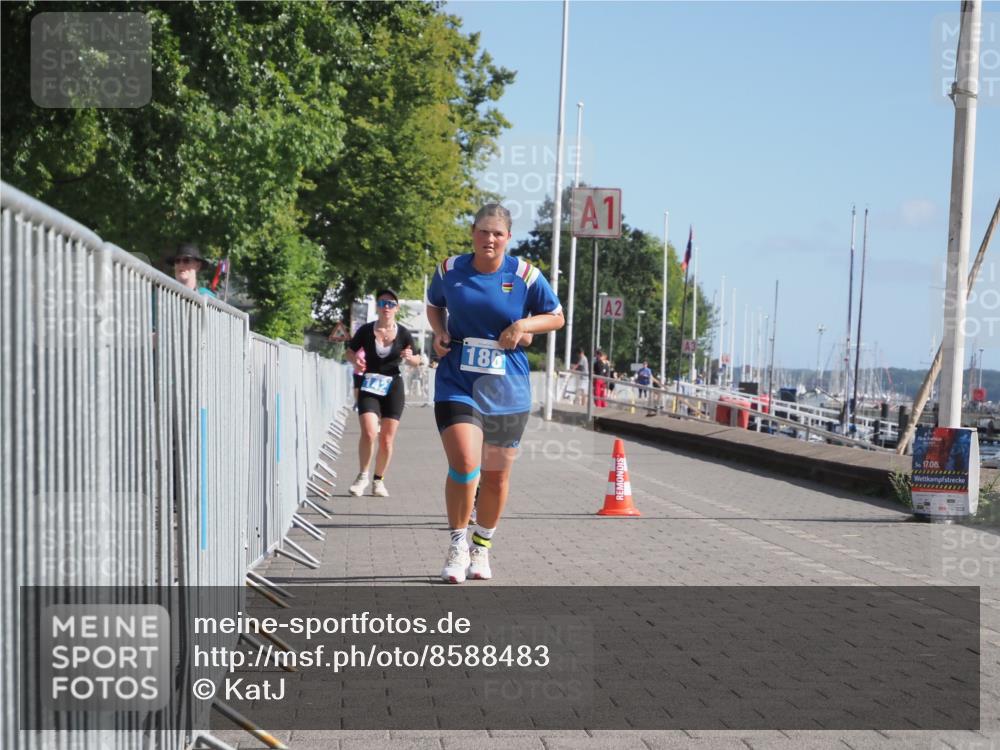 17.08.2025 - KN Förde Triathlon 2025 KatJ http://msf.ph/oto/8588483 17.08.2025 10:39:35 Laufen 142, 156, 186 meine-sportfotos.de