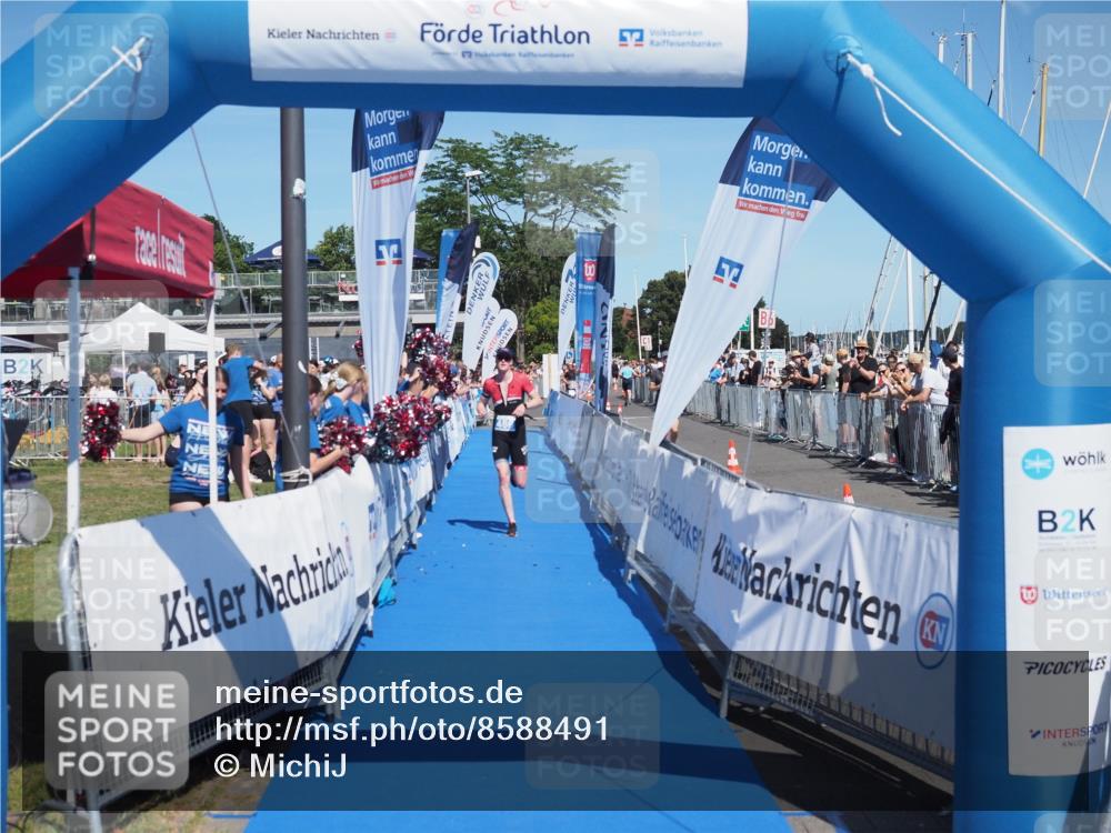 17.08.2025 - KN Förde Triathlon 2025 MichiJ http://msf.ph/oto/8588491 17.08.2025 13:45:08 Laufen 466 meine-sportfotos.de