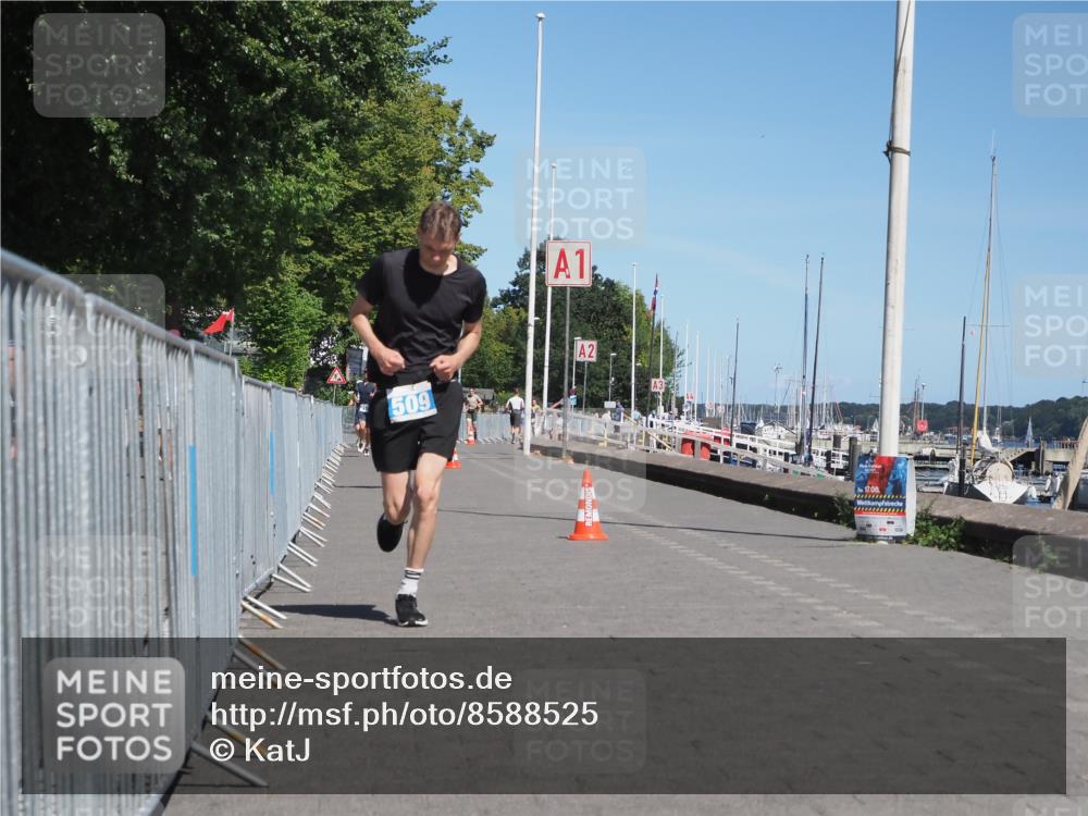 17.08.2025 - KN Förde Triathlon 2025 KatJ http://msf.ph/oto/8588525 17.08.2025 13:32:37 Laufen 414, 509 meine-sportfotos.de