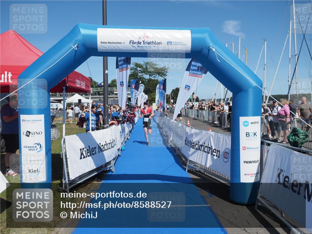 17.08.2025 - KN Förde Triathlon 2025 MichiJ http://msf.ph/oto/8588527 17.08.2025 13:45:09 Laufen 466 meine-sportfotos.de