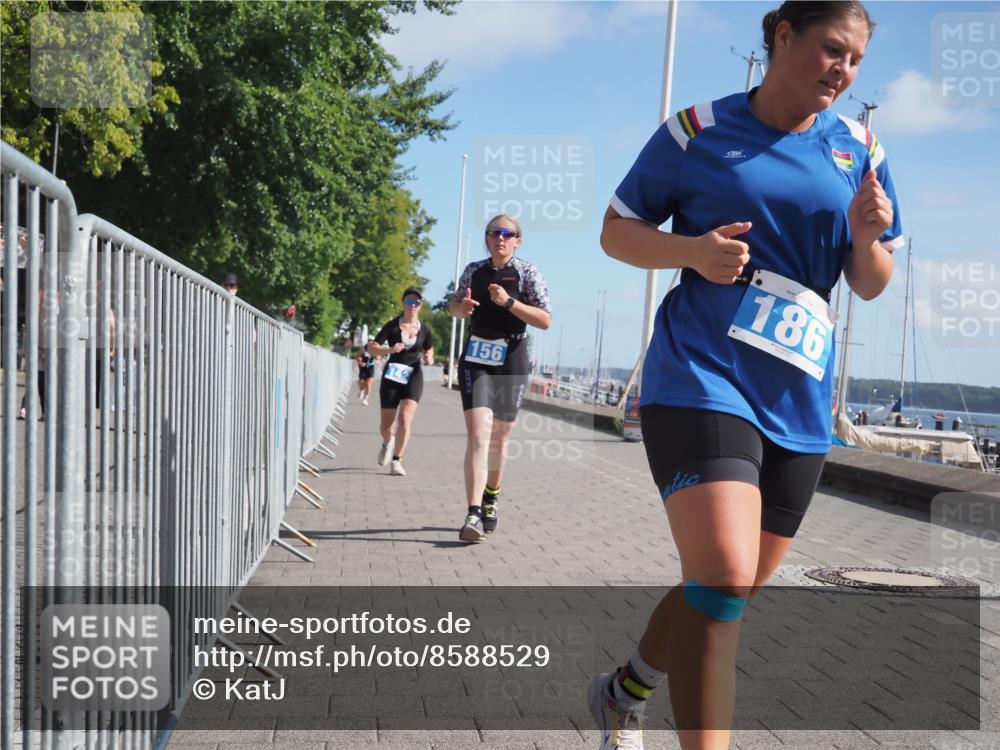 17.08.2025 - KN Förde Triathlon 2025 KatJ http://msf.ph/oto/8588529 17.08.2025 10:39:40 Laufen 142, 156, 186 meine-sportfotos.de