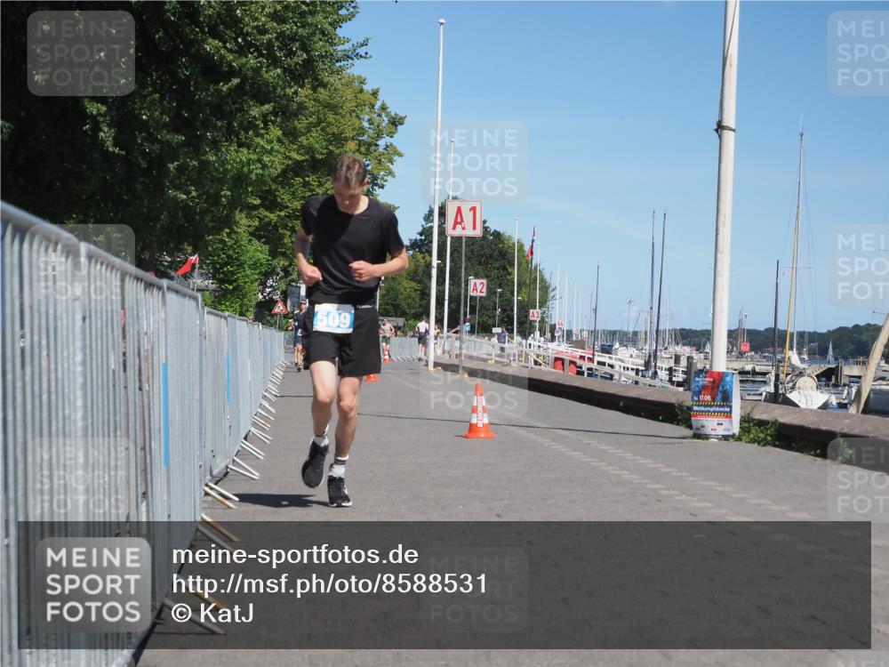 17.08.2025 - KN Förde Triathlon 2025 KatJ http://msf.ph/oto/8588531 17.08.2025 13:32:37 Laufen 414, 509 meine-sportfotos.de