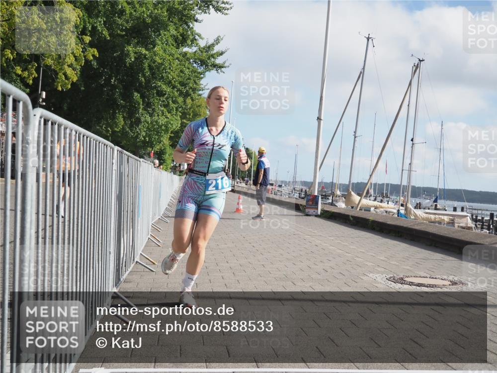 17.08.2025 - KN Förde Triathlon 2025 KatJ http://msf.ph/oto/8588533 17.08.2025 10:14:42 Laufen 111, 119, 216, 223 meine-sportfotos.de