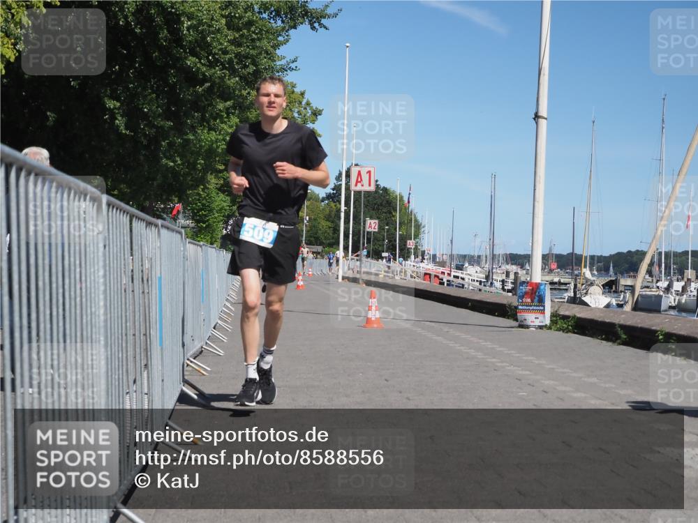 17.08.2025 - KN Förde Triathlon 2025 KatJ http://msf.ph/oto/8588556 17.08.2025 13:32:38 Laufen 414, 509 meine-sportfotos.de