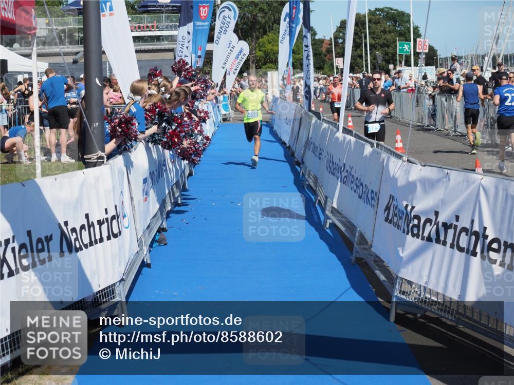 17.08.2025 - KN Förde Triathlon 2025 MichiJ http://msf.ph/oto/8588602 17.08.2025 13:45:18 Laufen 456 meine-sportfotos.de