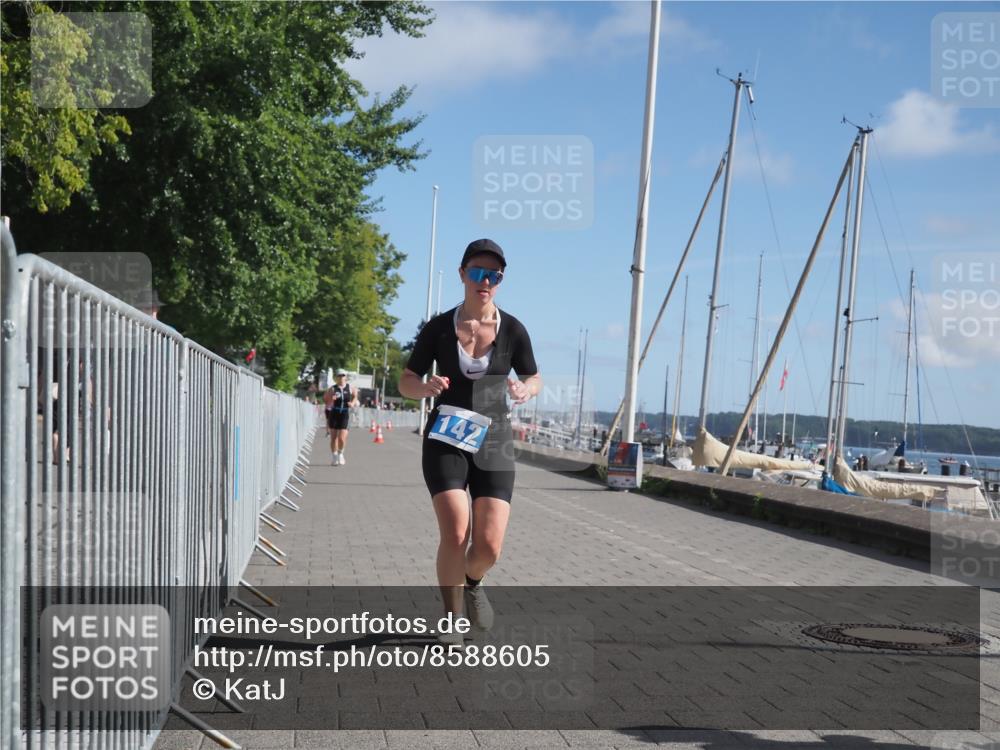 17.08.2025 - KN Förde Triathlon 2025 KatJ http://msf.ph/oto/8588605 17.08.2025 10:39:42 Laufen 142, 156, 159, 186 meine-sportfotos.de