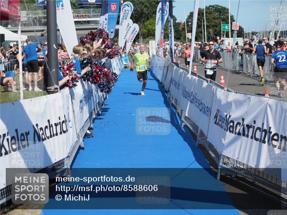 17.08.2025 - KN Förde Triathlon 2025 MichiJ http://msf.ph/oto/8588606 17.08.2025 13:45:18 Laufen 456 meine-sportfotos.de
