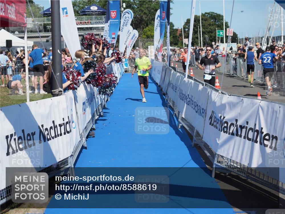 17.08.2025 - KN Förde Triathlon 2025 MichiJ http://msf.ph/oto/8588619 17.08.2025 13:45:18 Laufen 456 meine-sportfotos.de
