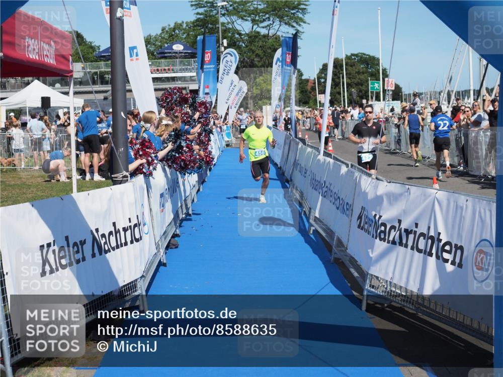 17.08.2025 - KN Förde Triathlon 2025 MichiJ http://msf.ph/oto/8588635 17.08.2025 13:45:19 Laufen 456 meine-sportfotos.de