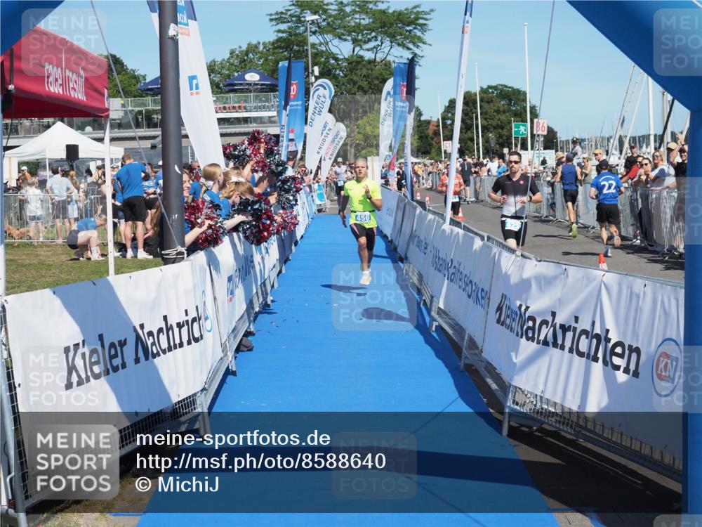 17.08.2025 - KN Förde Triathlon 2025 MichiJ http://msf.ph/oto/8588640 17.08.2025 13:45:19 Laufen 456 meine-sportfotos.de