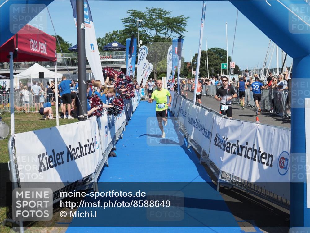 17.08.2025 - KN Förde Triathlon 2025 MichiJ http://msf.ph/oto/8588649 17.08.2025 13:45:19 Laufen 456 meine-sportfotos.de