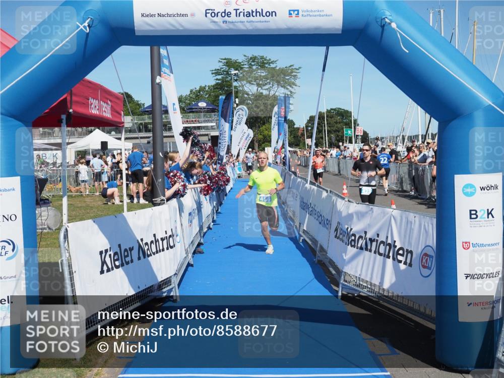 17.08.2025 - KN Förde Triathlon 2025 MichiJ http://msf.ph/oto/8588677 17.08.2025 13:45:20 Laufen 456 meine-sportfotos.de