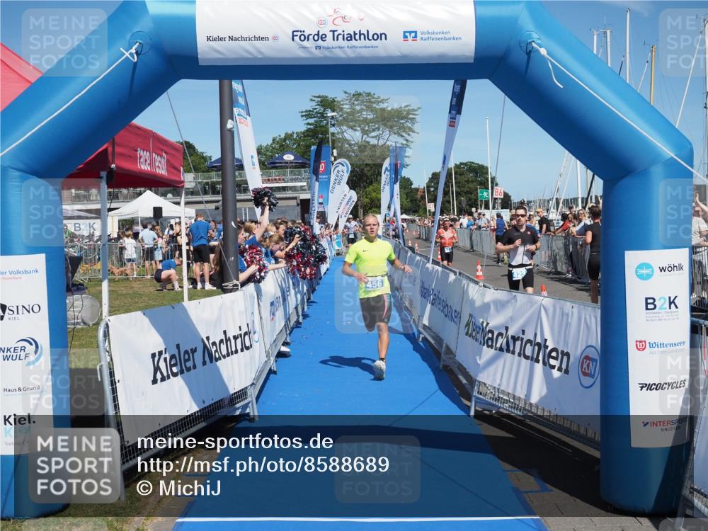 17.08.2025 - KN Förde Triathlon 2025 MichiJ http://msf.ph/oto/8588689 17.08.2025 13:45:20 Laufen 456 meine-sportfotos.de