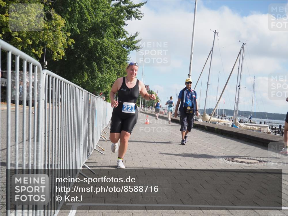 17.08.2025 - KN Förde Triathlon 2025 KatJ http://msf.ph/oto/8588716 17.08.2025 10:14:50 Laufen 114, 119, 223 meine-sportfotos.de