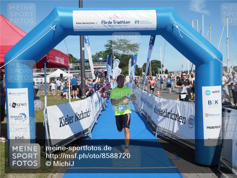 17.08.2025 - KN Förde Triathlon 2025 MichiJ http://msf.ph/oto/8588720 17.08.2025 13:45:21 Laufen 456 meine-sportfotos.de