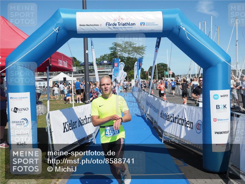 17.08.2025 - KN Förde Triathlon 2025 MichiJ http://msf.ph/oto/8588741 17.08.2025 13:45:21 Laufen 456 meine-sportfotos.de