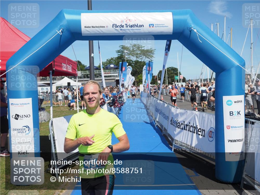17.08.2025 - KN Förde Triathlon 2025 MichiJ http://msf.ph/oto/8588751 17.08.2025 13:45:21 Laufen 456 meine-sportfotos.de