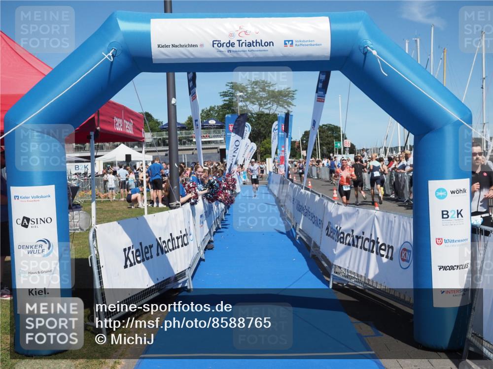 17.08.2025 - KN Förde Triathlon 2025 MichiJ http://msf.ph/oto/8588765 17.08.2025 13:45:22 Laufen 456 meine-sportfotos.de