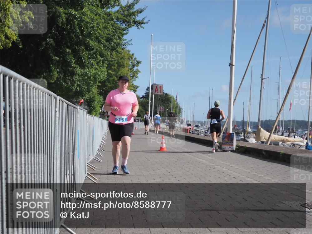 17.08.2025 - KN Förde Triathlon 2025 KatJ http://msf.ph/oto/8588777 17.08.2025 10:40:00 Laufen 251 meine-sportfotos.de