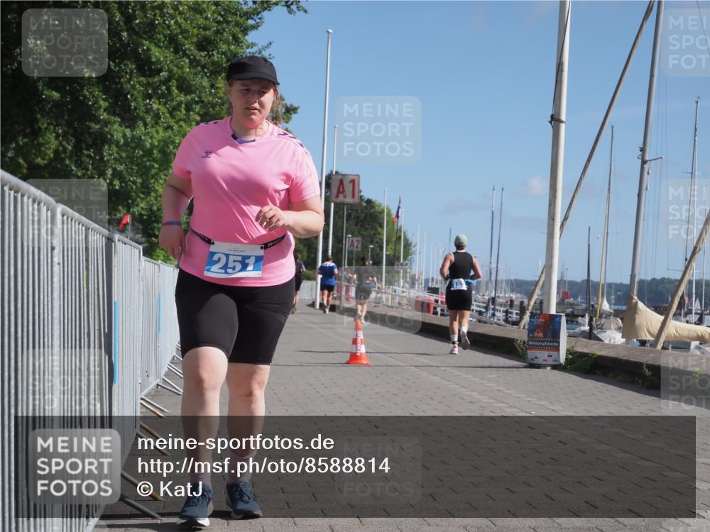 17.08.2025 - KN Förde Triathlon 2025 KatJ http://msf.ph/oto/8588814 17.08.2025 10:40:02 Laufen 251 meine-sportfotos.de
