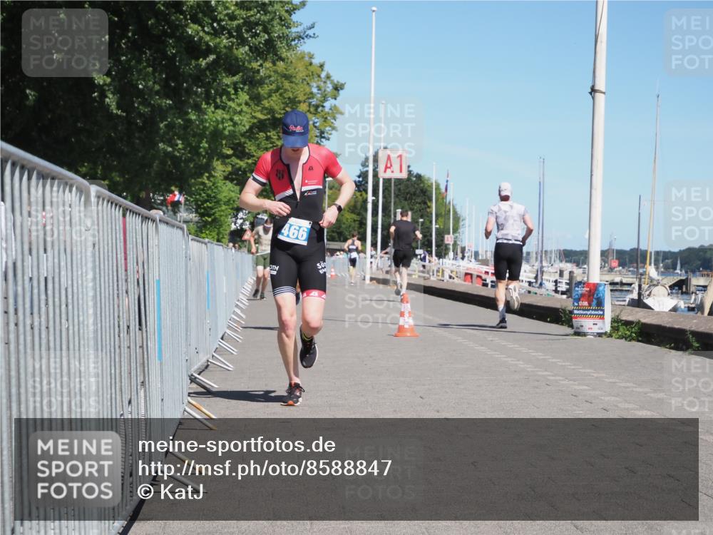 17.08.2025 - KN Förde Triathlon 2025 KatJ http://msf.ph/oto/8588847 17.08.2025 13:32:53 Laufen 413, 458, 466, 469 meine-sportfotos.de