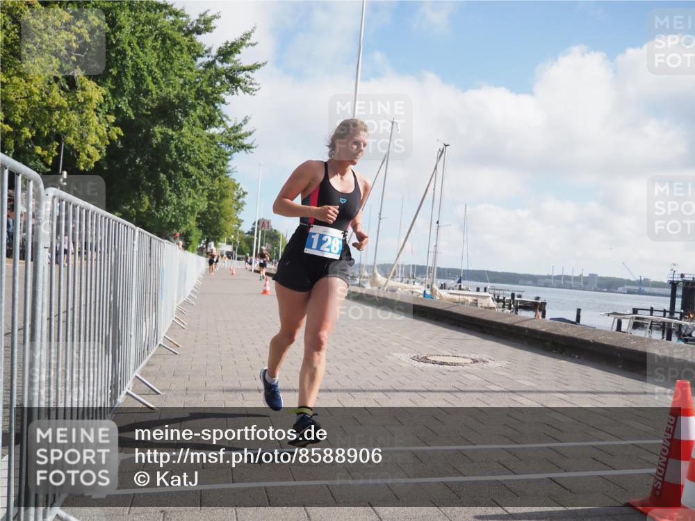 17.08.2025 - KN Förde Triathlon 2025 KatJ http://msf.ph/oto/8588906 17.08.2025 10:15:08 Laufen 128, 138, 159 meine-sportfotos.de