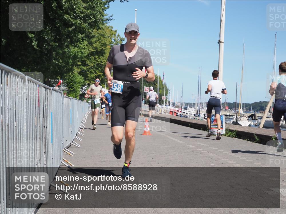 17.08.2025 - KN Förde Triathlon 2025 KatJ http://msf.ph/oto/8588928 17.08.2025 13:32:57 Laufen 418, 458, 466, 548 meine-sportfotos.de