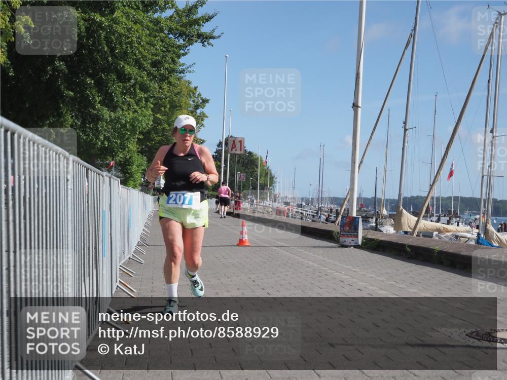 17.08.2025 - KN Förde Triathlon 2025 KatJ http://msf.ph/oto/8588929 17.08.2025 10:40:29 Laufen 205, 207 meine-sportfotos.de