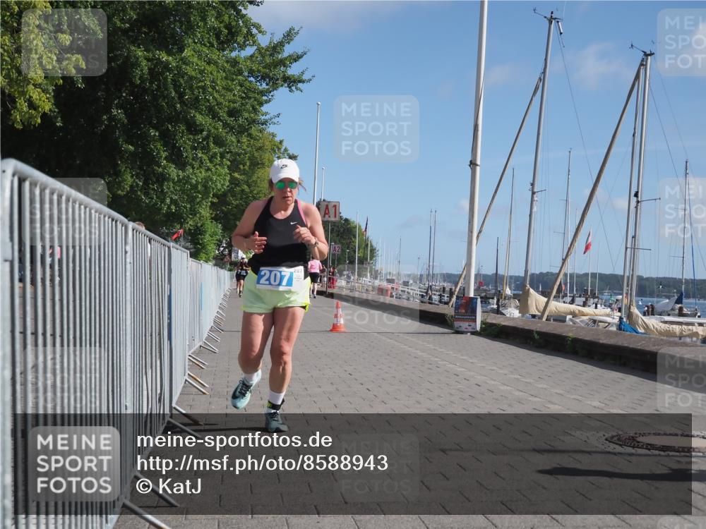 17.08.2025 - KN Förde Triathlon 2025 KatJ http://msf.ph/oto/8588943 17.08.2025 10:40:30 Laufen 207 meine-sportfotos.de