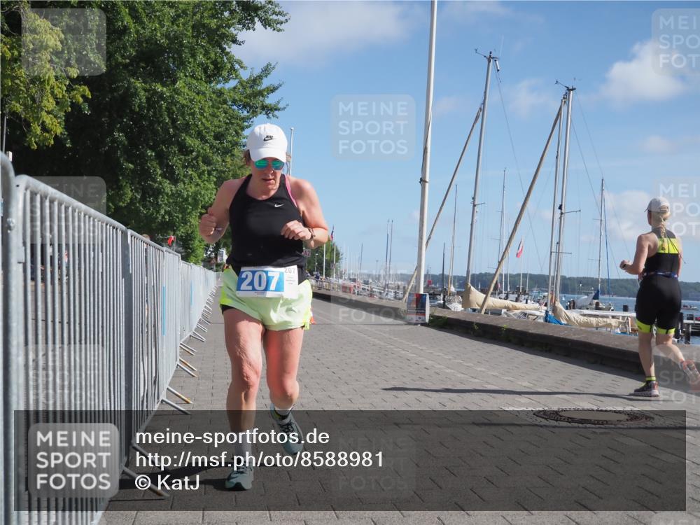 17.08.2025 - KN Förde Triathlon 2025 KatJ http://msf.ph/oto/8588981 17.08.2025 10:40:31 Laufen 207 meine-sportfotos.de