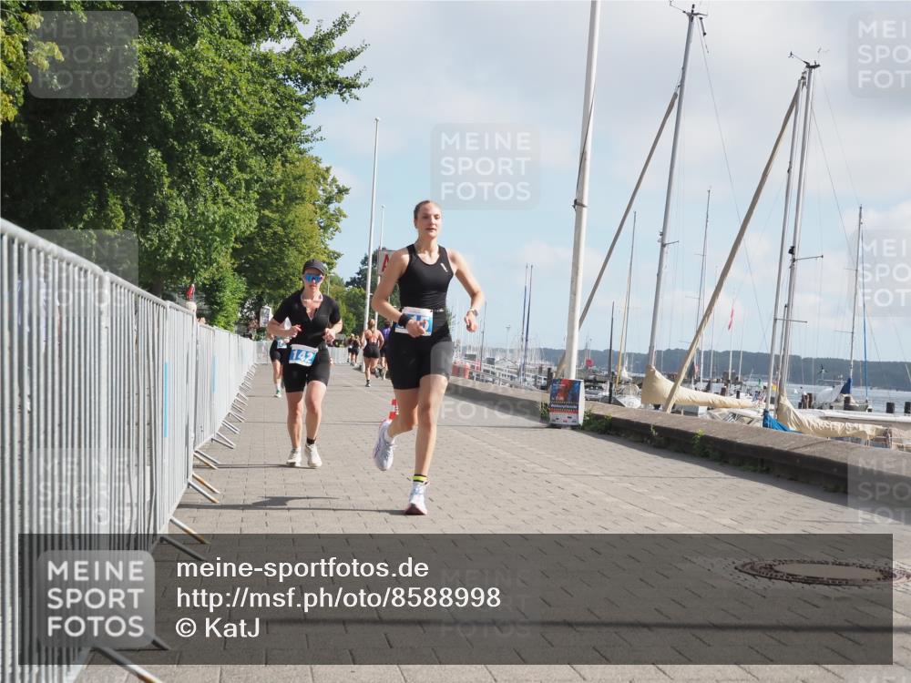 17.08.2025 - KN Förde Triathlon 2025 KatJ http://msf.ph/oto/8588998 17.08.2025 10:15:22 Laufen 142, 183, 215, 242 meine-sportfotos.de