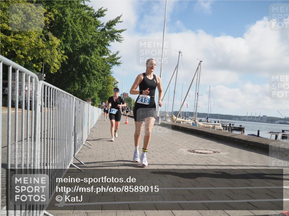 17.08.2025 - KN Förde Triathlon 2025 KatJ http://msf.ph/oto/8589015 17.08.2025 10:15:23 Laufen 142, 183, 215, 242 meine-sportfotos.de