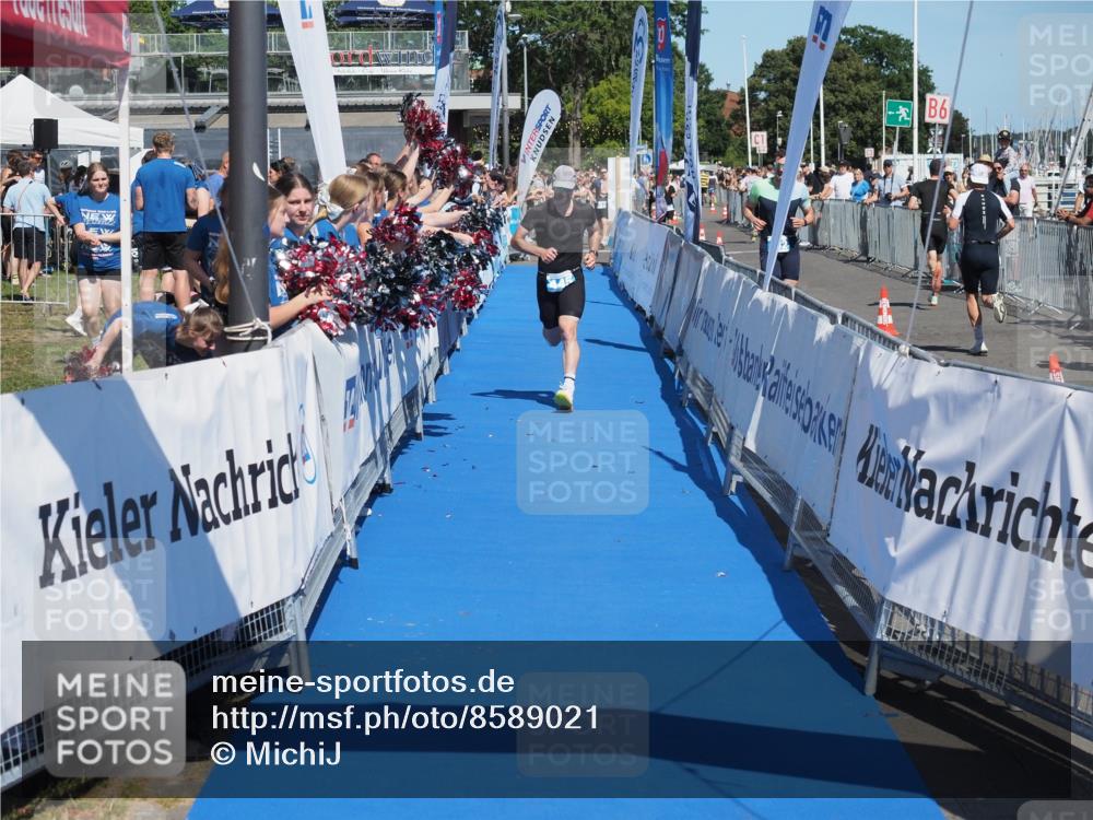 17.08.2025 - KN Förde Triathlon 2025 MichiJ http://msf.ph/oto/8589021 17.08.2025 13:45:59 Laufen 445 meine-sportfotos.de