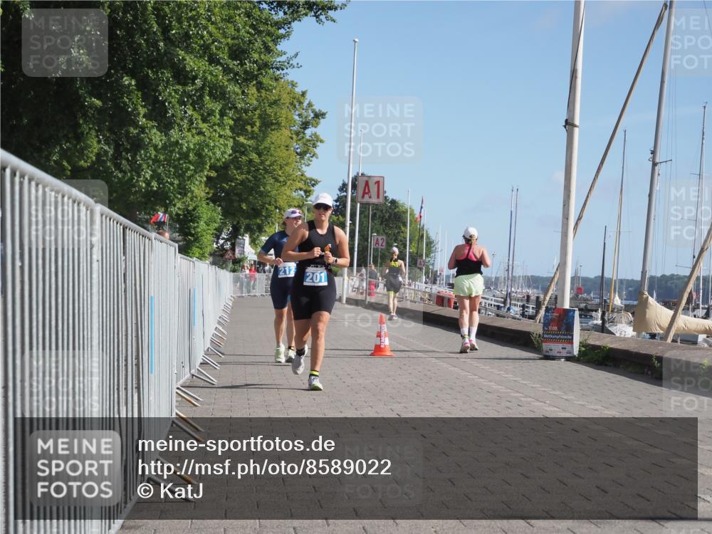 17.08.2025 - KN Förde Triathlon 2025 KatJ http://msf.ph/oto/8589022 17.08.2025 10:40:42 Laufen 201, 212 meine-sportfotos.de