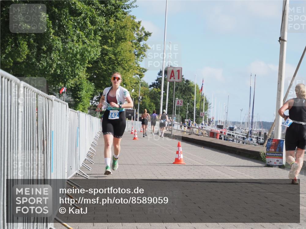 17.08.2025 - KN Förde Triathlon 2025 KatJ http://msf.ph/oto/8589059 17.08.2025 10:15:27 Laufen 142, 242 meine-sportfotos.de