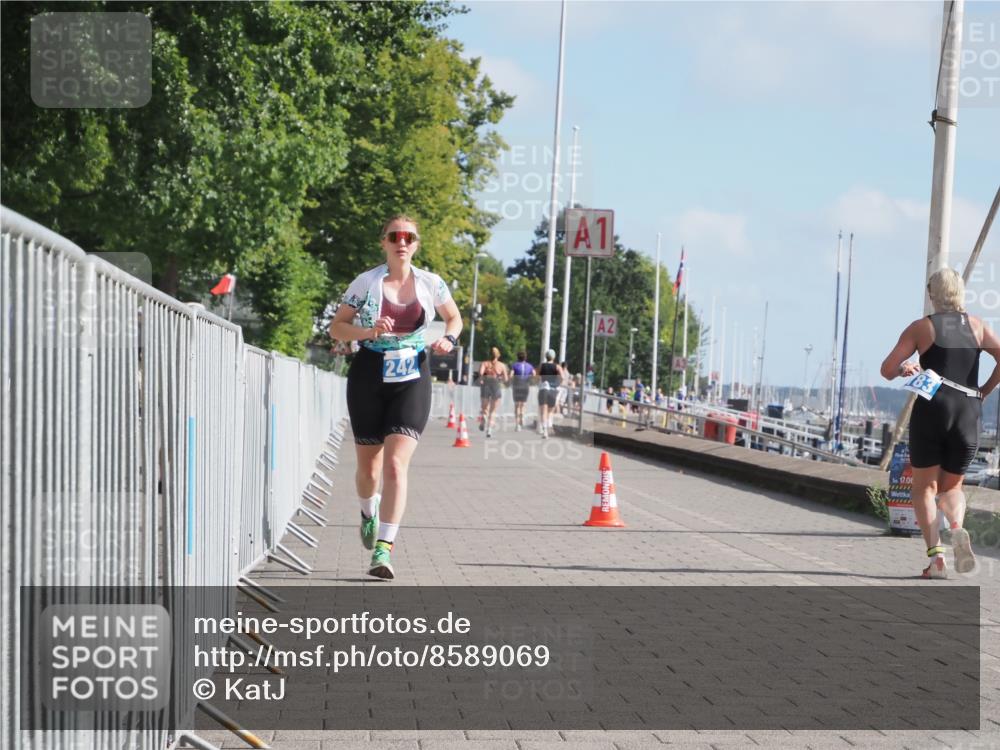 17.08.2025 - KN Förde Triathlon 2025 KatJ http://msf.ph/oto/8589069 17.08.2025 10:15:27 Laufen 142, 242 meine-sportfotos.de