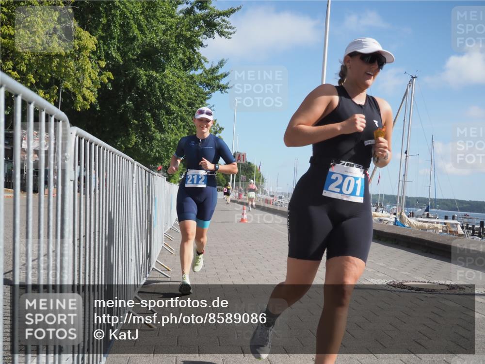17.08.2025 - KN Förde Triathlon 2025 KatJ http://msf.ph/oto/8589086 17.08.2025 10:40:46 Laufen 201, 212 meine-sportfotos.de