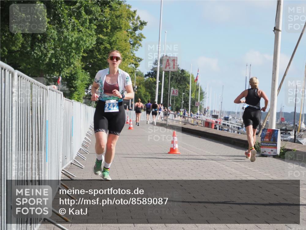 17.08.2025 - KN Förde Triathlon 2025 KatJ http://msf.ph/oto/8589087 17.08.2025 10:15:28 Laufen 142, 242 meine-sportfotos.de
