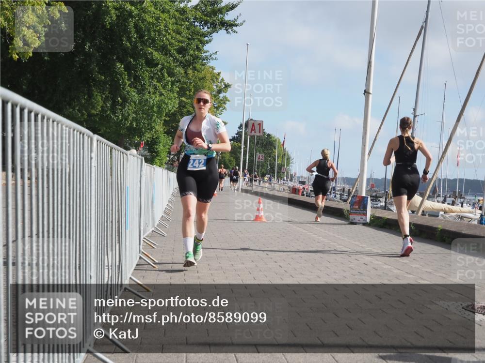 17.08.2025 - KN Förde Triathlon 2025 KatJ http://msf.ph/oto/8589099 17.08.2025 10:15:29 Laufen 242 meine-sportfotos.de