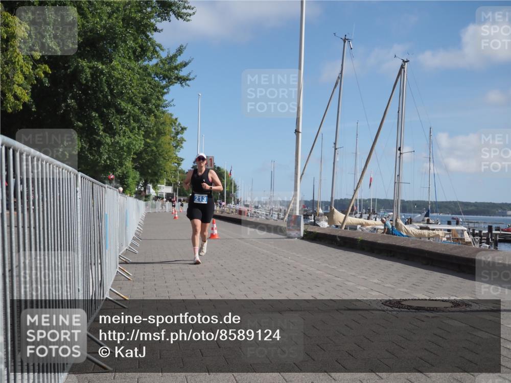 17.08.2025 - KN Förde Triathlon 2025 KatJ http://msf.ph/oto/8589124 17.08.2025 10:41:16 Laufen 213 meine-sportfotos.de