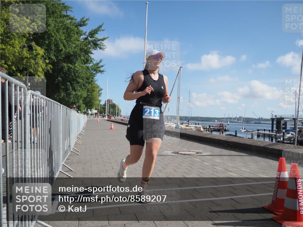 17.08.2025 - KN Förde Triathlon 2025 KatJ http://msf.ph/oto/8589207 17.08.2025 10:41:19 Laufen 213 meine-sportfotos.de