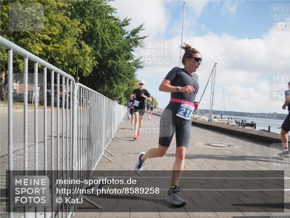 17.08.2025 - KN Förde Triathlon 2025 KatJ http://msf.ph/oto/8589258 17.08.2025 10:15:45 Laufen 127, 150, 152, 169, 210 meine-sportfotos.de