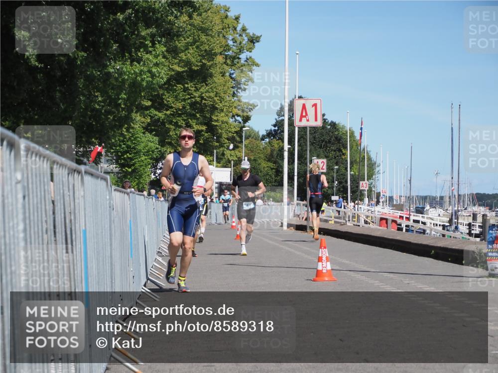 17.08.2025 - KN Förde Triathlon 2025 KatJ http://msf.ph/oto/8589318 17.08.2025 13:33:53 Laufen 445, 464 meine-sportfotos.de