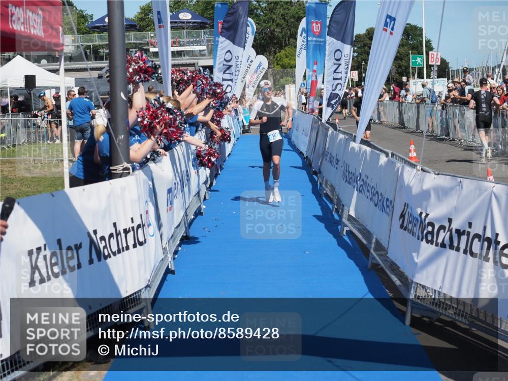 17.08.2025 - KN Förde Triathlon 2025 MichiJ http://msf.ph/oto/8589428 17.08.2025 13:47:32 Laufen 420, 424 meine-sportfotos.de