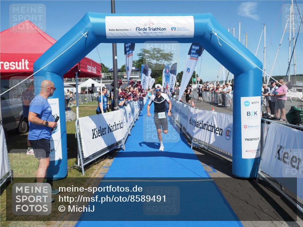 17.08.2025 - KN Förde Triathlon 2025 MichiJ http://msf.ph/oto/8589491 17.08.2025 13:47:34 Laufen 420, 424 meine-sportfotos.de