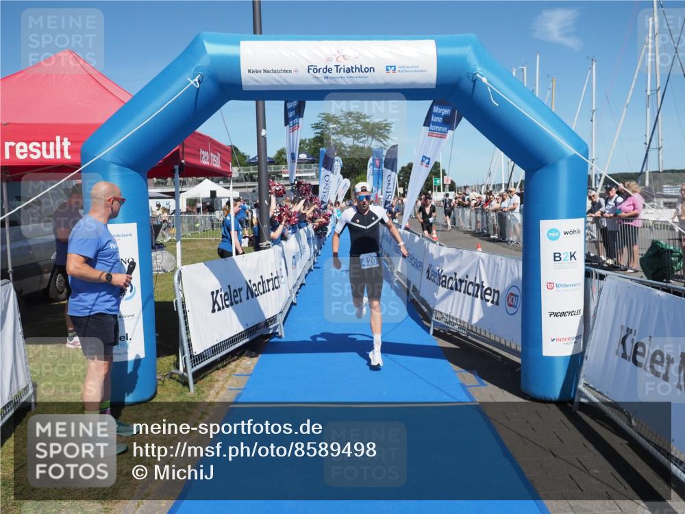 17.08.2025 - KN Förde Triathlon 2025 MichiJ http://msf.ph/oto/8589498 17.08.2025 13:47:34 Laufen 420, 424 meine-sportfotos.de